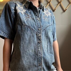 VTG Pretty Bleu Shirt Top Pearls Women’s L Denim 90s Acid Wash Retro
